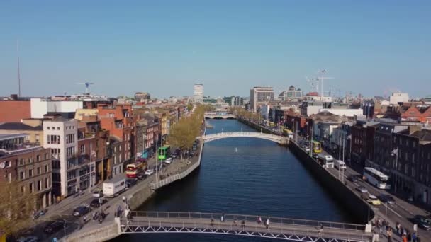 Famous Ha Penny Bridge in Dublin from above — Stockvideo