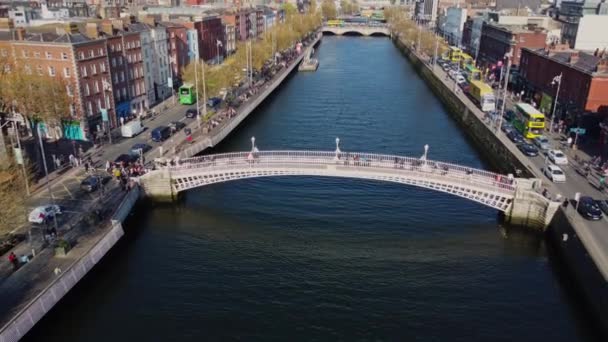 Famous Ha Penny Bridge in Dublin from above — Stock video