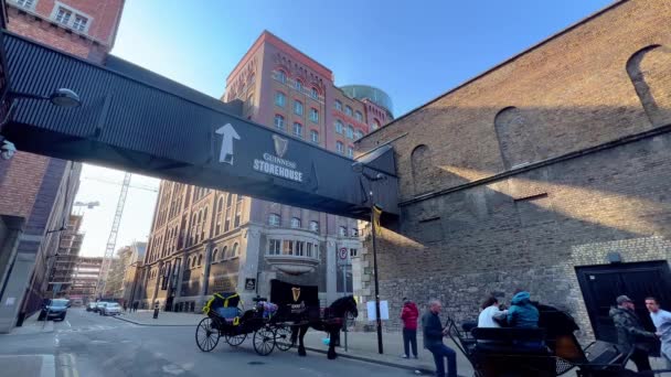 Guinness Brewery and Storehouse in Dublin - DUBLIN, IRELAND - APRIL 20, 2022 — Stock video