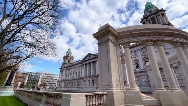 Belfaster Rathaus im Stadtzentrum — Stockvideo