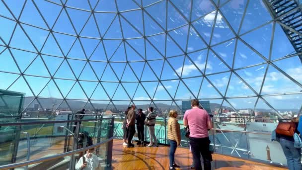 Observation Dome at Victoria Square Shopping Center - BELFAST, UK - APRIL 25, 2022 — ストック動画