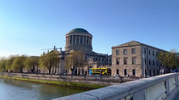 Négy bíróság a város központjában Dublin — Stock videók