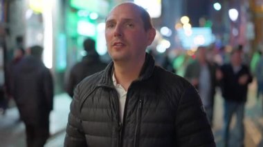 Gece Dublin 'de yürümek - seyahat fotoğrafçılığı