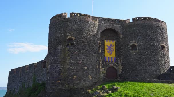 Carrickfergus Castle near the city of Belfast - travel photography — Stock videók