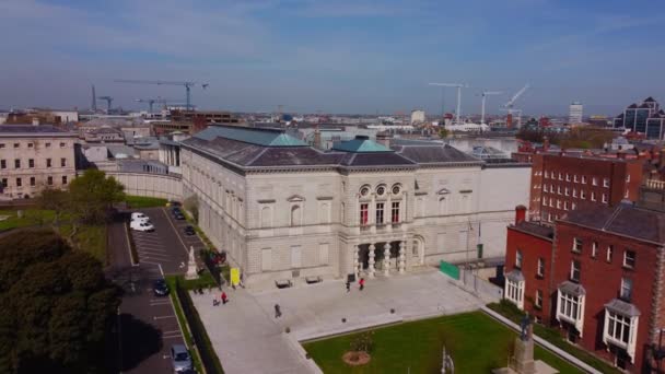 National Gallery in Dublin from above - aerial view — Stockvideo