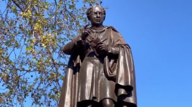 Dublin 'deki Moore heykeli - İrlanda seyahat fotoğrafçılığı