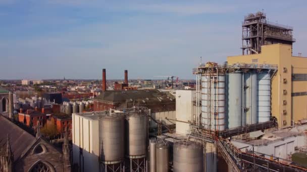 都柏林圣詹姆斯门的吉尼斯世界纪录酿酒厂和仓库 从上方俯瞰空中 爱尔兰杜布伦市 2022年4月20日 — 图库视频影像