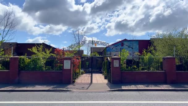 Garden Rememberance Belfast Falls Road Belfast United Kingdom April 2022 — Stock video