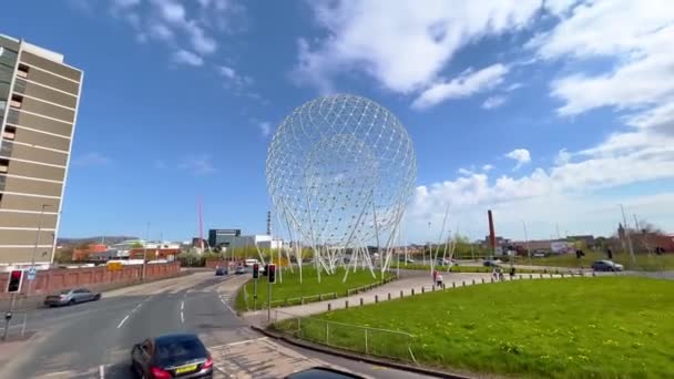 Sphere Monument Nel Centro Belfast Belfast Regno Unito Aprile 2022 — Video Stock