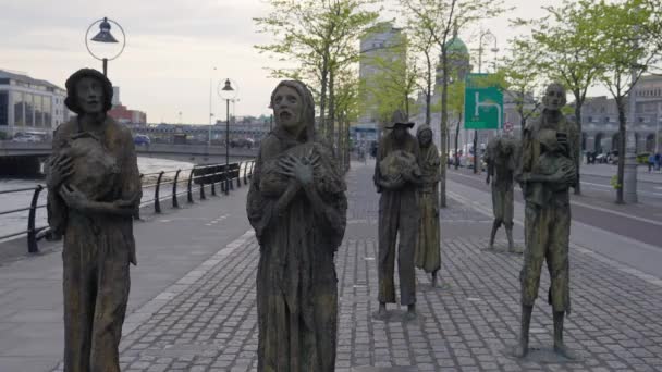 Nationellt Minnesmärke Över Hungersnöden Dublins Hamn Staden Dublin Irland April — Stockvideo