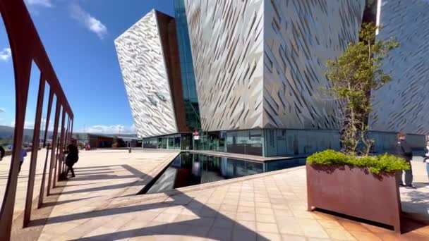 Modern Titanic Building City Belfast Belfast United Kingdom April 2022 — Stockvideo