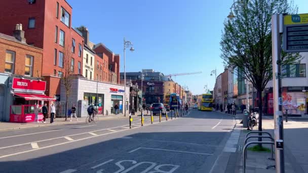 Camden Street Dublinie Słoneczny Dzień Miasto Dublin Irlandia Kwietnia Rok — Wideo stockowe