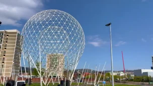 Sphere Monument Nel Centro Belfast Belfast Regno Unito Aprile 2022 — Video Stock