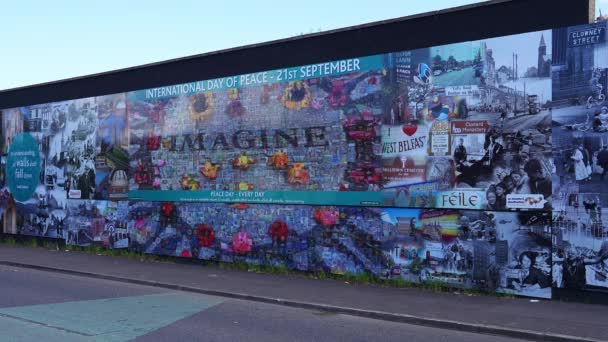 Evler Barış Duvarı Ndaki Ünlü Belfast Duvarı Duvarları Belfast Birleşik — Stok video