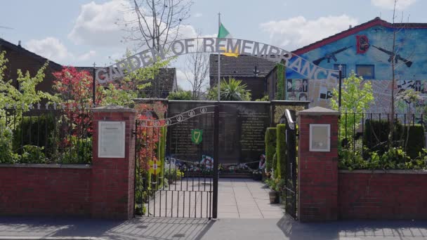 Herinneringstuin Belfast Aan Falls Road Belfast Verenigd Koninkrijk April 2022 — Stockvideo