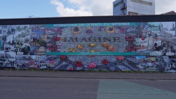 Famous Wall Murals Belfast Houses Peace Wall Belfast United Kingdom — 비디오