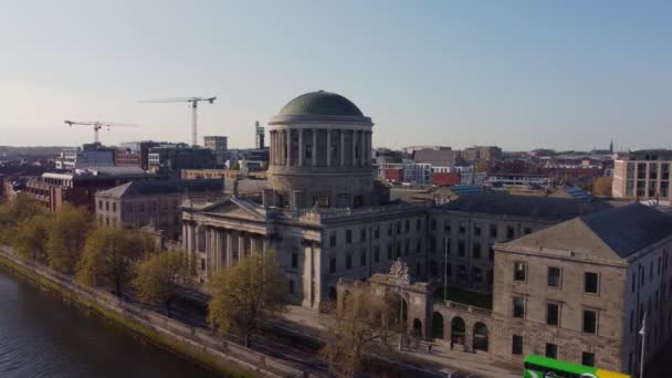 Four Courts Dublin Aerial View Drone Footage — Vídeo de stock