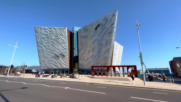 Modern Titanic Building City Belfast Belfast United Kingdom April 2022 — Stockvideo