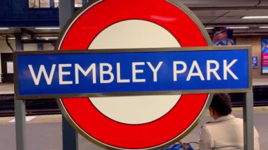 Wembley Park Londra Metro İstasyonu - LONDON, BİRLİK KINGDOM - 9 Haziran 2022