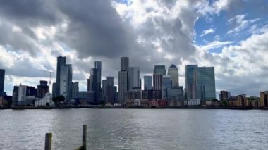 Londra 'daki Canary Wharf' ın Skyline 'ı - LONDON, UNITED KINGDOM - 9 Haziran 2022