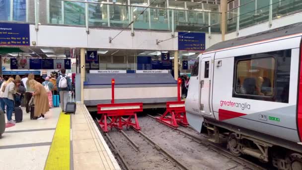 Stansted Express Tåg Anländer Till London Liverpool Street London Förenade — Stockvideo