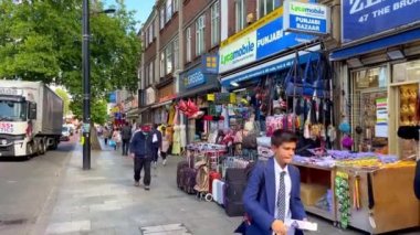 Southall 'daki Hint dükkanları - Londra, BİRLİK KINGDOM - 9 Haziran 2022