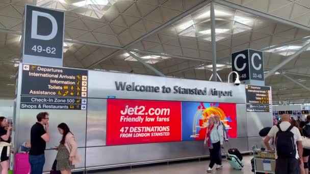Terminal Principale Dell Aeroporto Stansted Londra Regno Unito Giugno 2022 — Video Stock