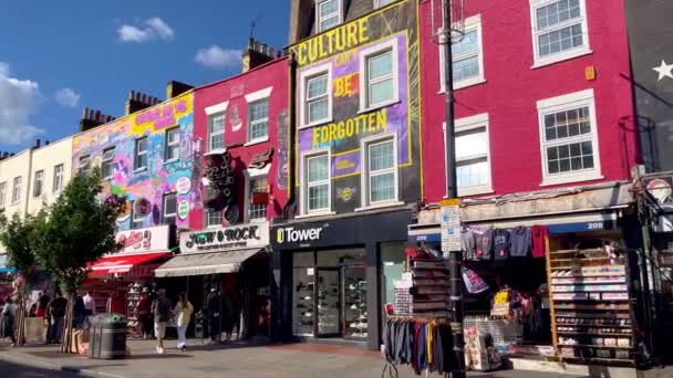 伦敦卡姆登大街的五颜六色的商店和疯人院 英国伦敦 2022年6月9日 — 图库视频影像