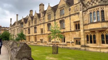 Oxford Üniversitesi 'nin ortaçağ binaları - OXFORD, BİRLİK KINGDOM - 10 Haziran 2022
