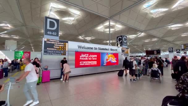 Hoofdterminal Van Stansted Airport London Verenigd Koninkrijk Juni 2022 — Stockvideo