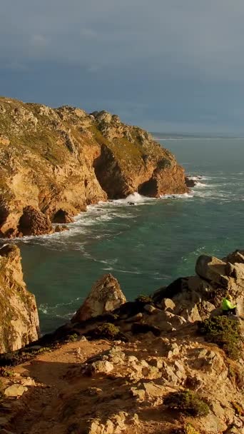 Portekiz Cape Roca Nın Kayalık Kıyıları Atlantik Okyanusu Nda Seyahat — Stok video