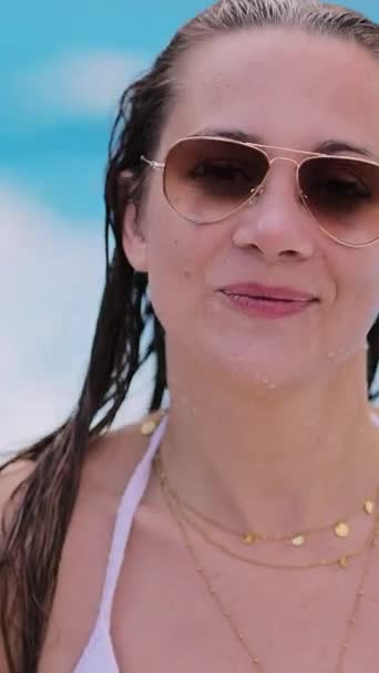 Portrait Young Pretty Woman Swimming Pool Summer Vertical Video — Stock Video