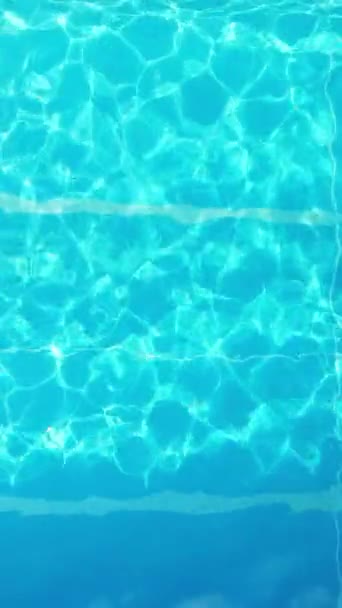 Young Woman Enjoys Swimming Cool Water Pool Summertime View Vertical — Stock Video