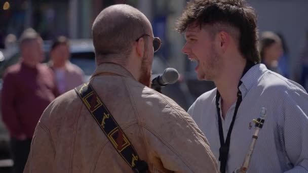 Street Musicians Busking Royal Mile Belfast Belfast United Kingdom April — Stock Video