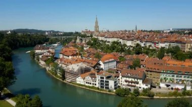 İsviçre, Bern 'in tarihi bölgesi. Başkentin havadan görünüşü.