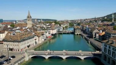 İsviçre 'nin Zürih ve Limmat Nehri' nin üzerindeki hava manzarası