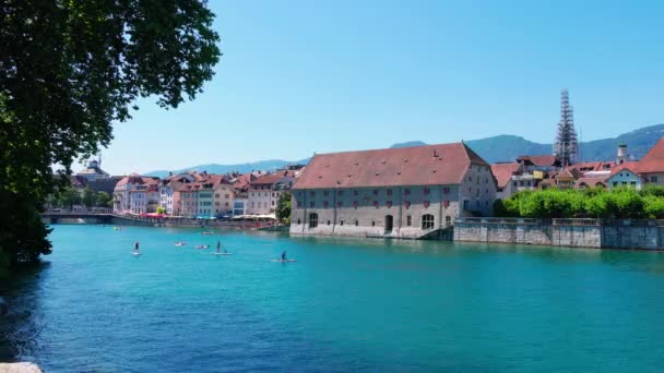 Stand Paddelling River Aare Solothurn Switzerland — Vídeo de stock