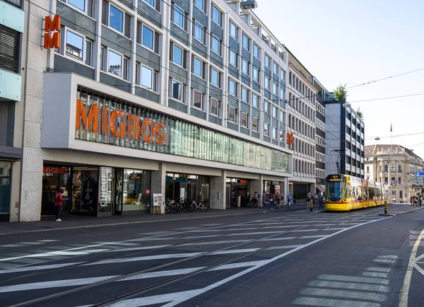 Migros Supermarket City Basel Basel Switzerland Europe July 2022 — стоковое фото