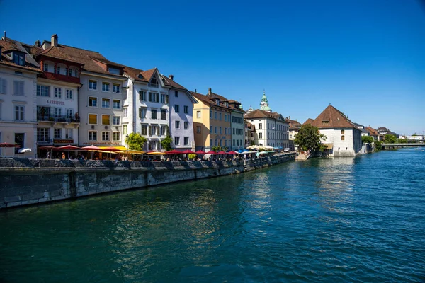 Piękna Riverside River Aare Solothurn Solothurn Szwajcaria Europa Lipiec 2022 — Zdjęcie stockowe