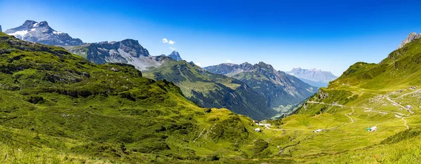 Panoramic View Mountains Klausen Pass Switzerland Travel Photography — стоковое фото