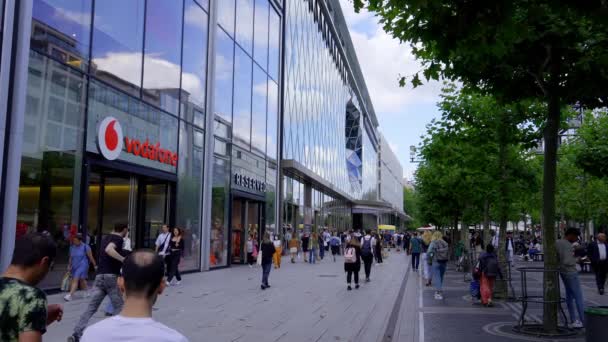 Popular Pedestrian Zone Shopping Mile Frankfurt Called Zeil Street Frankfurt — Wideo stockowe