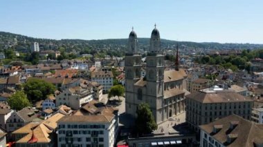 İsviçre 'nin Zürih şehrindeki Grossmunster Katedrali - seyahat fotoğrafçılığı