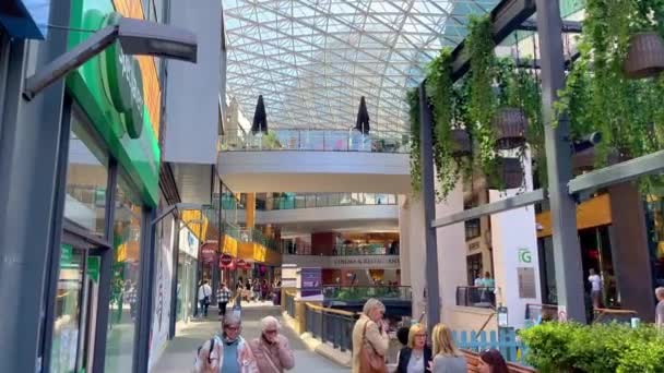 Einkaufszentrum Victoria Square Belfast Vereinigtes Königreich April 2022 — Stockvideo