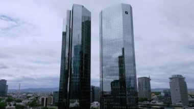 Deutsche Bank Dünya Merkezi Frankfurt Almanya - FRANKFURT, Almanya - 10 Temmuz 2022