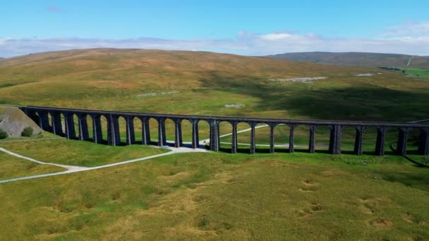 Ribblehead Viaduct Yorkshire Dales National Park Αεροφωτογραφία Drone — Αρχείο Βίντεο