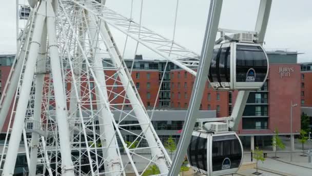 Wheel Liverpool Famous Ferris Wheel Albert Dock Liverpool United Kingdom — ストック動画