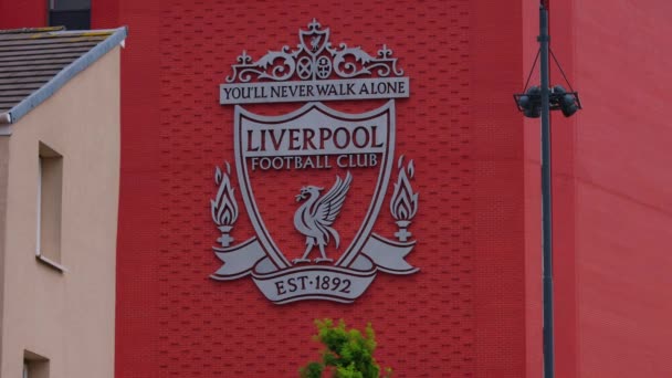 Liverpool Logo Wall Anfield Stadium Liverpool United Kingdom August 2022 — стоковое видео