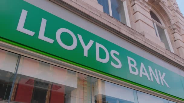 Lloyds Bank Sign Liverpool United Kingdom August 2022 — Stok video