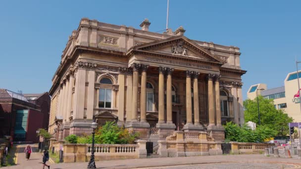 County Session House Liverpool Walker Art Gallery Liverpool United Kingdom — Stock Video