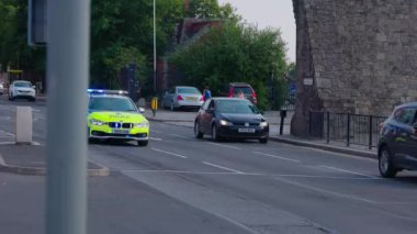 Çok hızlı giden İngiliz Polis Arabası Liverpool, BİRLİK KINGDOM 16 Ağustos 2022